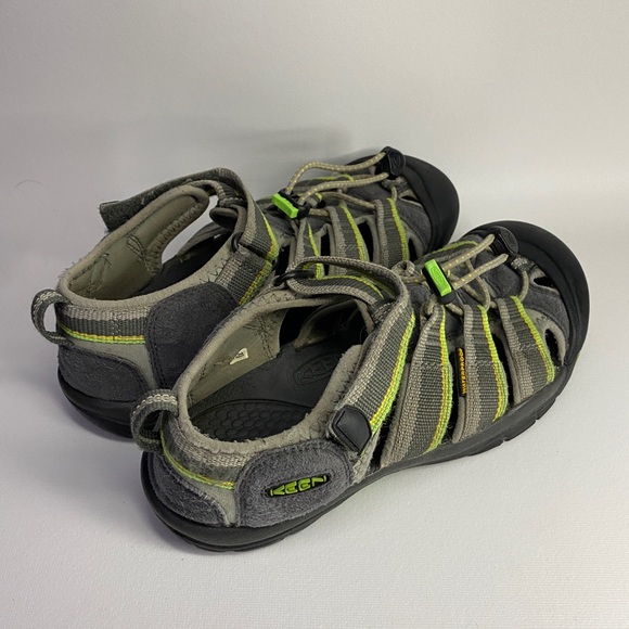 KEEN Newport H2 Waterproof Hiking Sandal Men’s Size US 5 Green,Black Grey - Picture 4 of 9